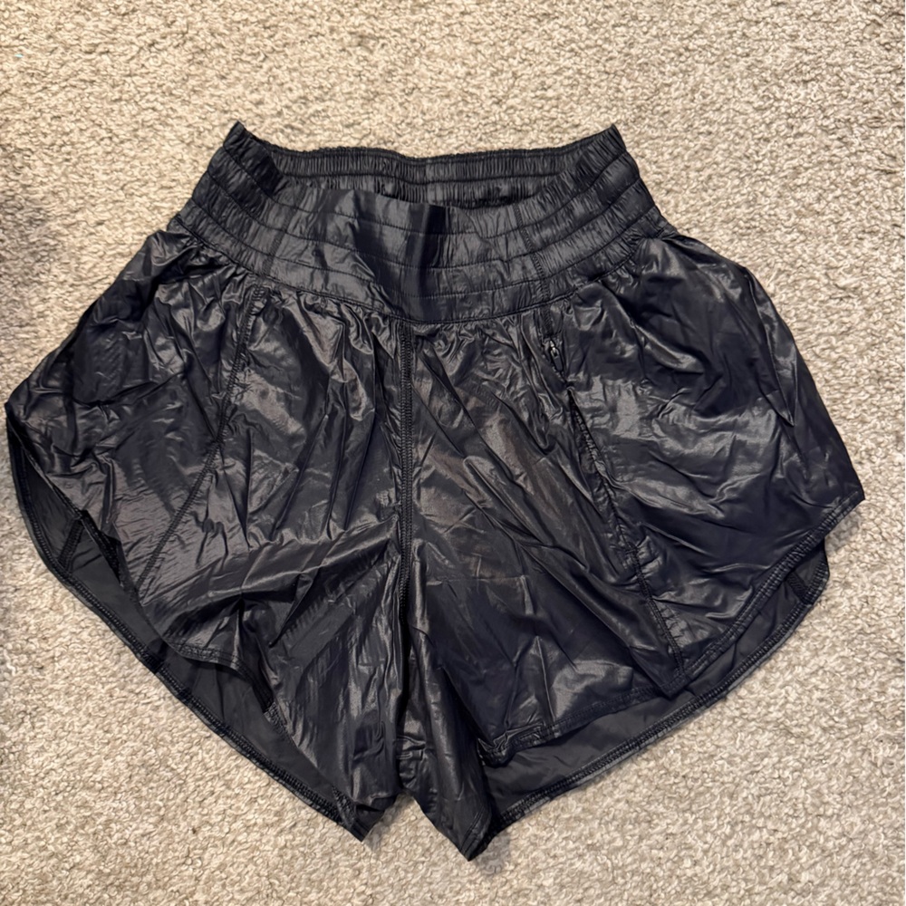 LULULEMON NEVER WORN
